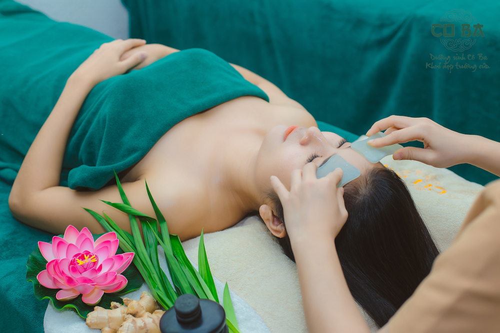 Massage ngọc thạch khi gội đầu giúp tâm trí thư giãn và giải tỏa căng thẳng